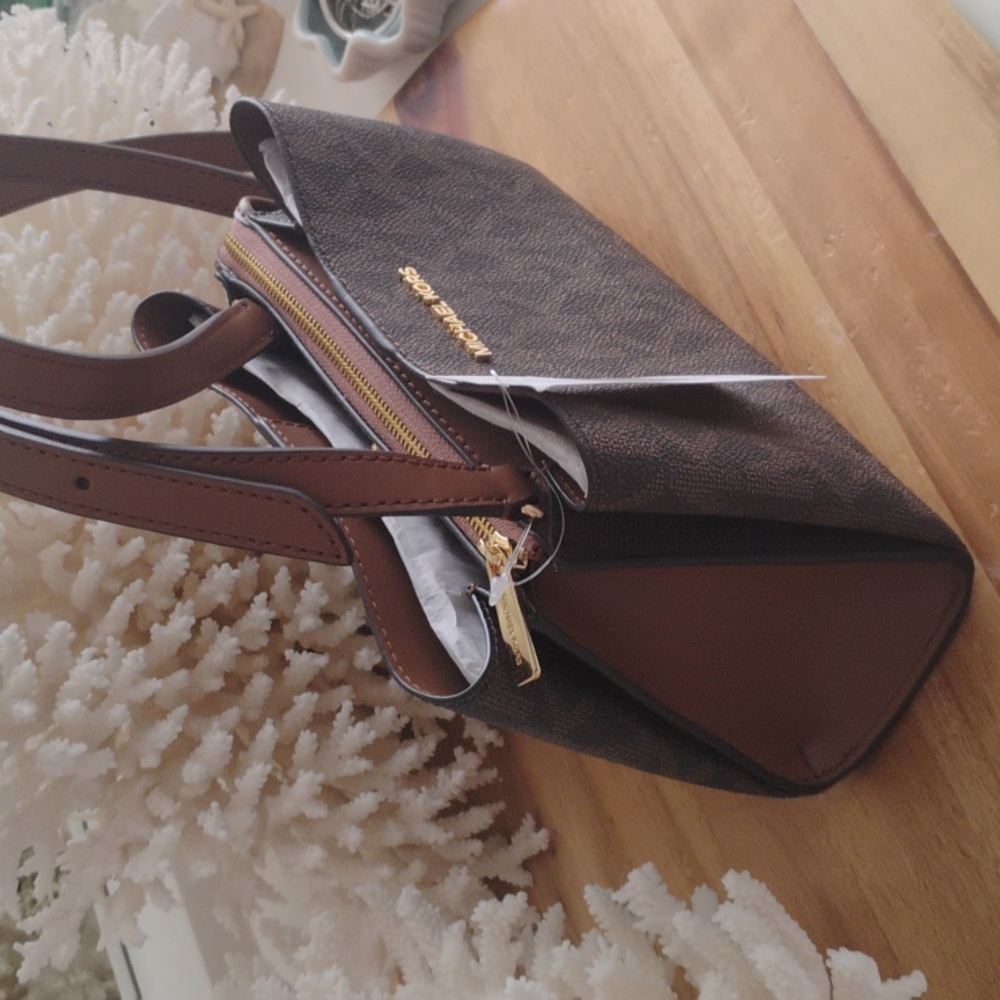 Michael Kors 💥 NWT 💥Ruthie Small Brown Exclusive Logo Crossbody Bag - Picture 5 of 17